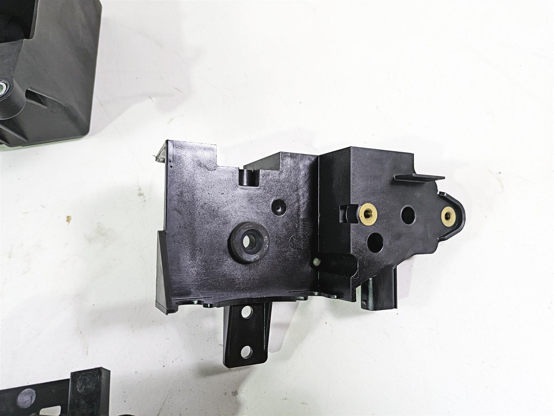 2020 Harley Touring FLHT Electra Glide Battery Tray & Electrical Holder 66000010 {{ shop.shopifyCountryName }} - Mototech271