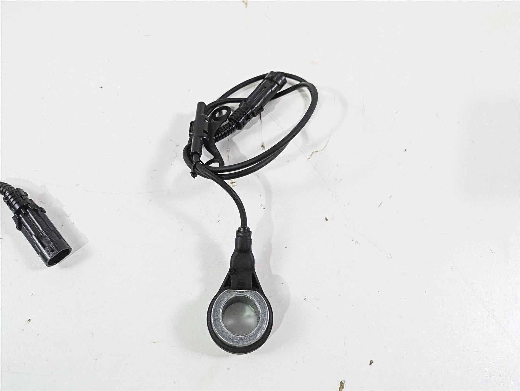 2014 Harley FLS Softail Slim Abs Wheel Speed Sensor Set 40982-11 40985-11 {{ shop.shopifyCountryName }} - Mototech271