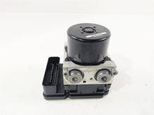 Load image into Gallery viewer, 2010 BMW R1200GS K25 Abs Brake Pump Unit Module 7715107 34517715109
