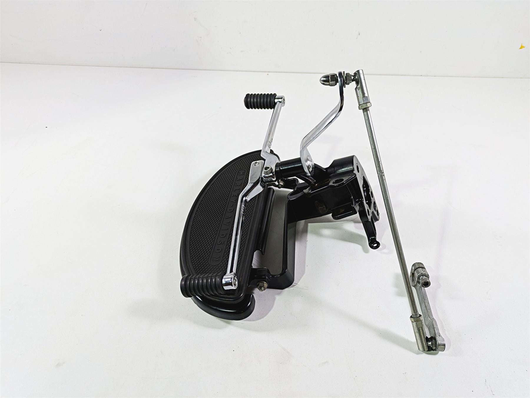 2009 Harley FLSTSB Cross Bones Left Floorboard & Shifter Set - BENT 33630-07A | Mototech271