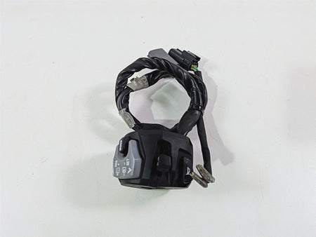 2023 Suzuki GSX1300 RR Hayabusa Left Blinker Control Switch - Read 37400-10L01 {{ shop.shopifyCountryName }} - Mototech271
