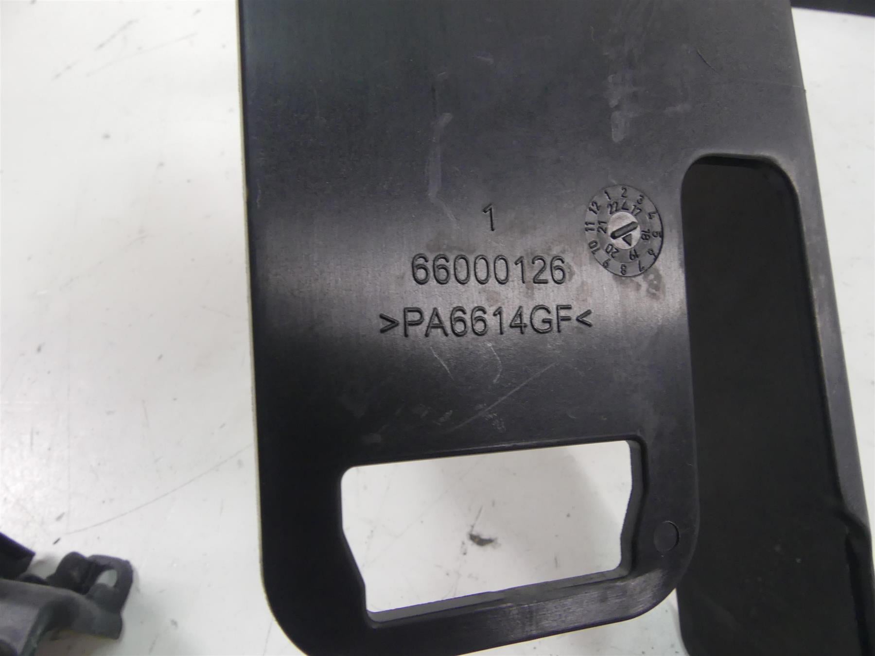 2019 Harley Softail FXBB Street Bob Electrical Carrier Plastic Set 69201523 {{ shop.shopifyCountryName }} - Mototech271