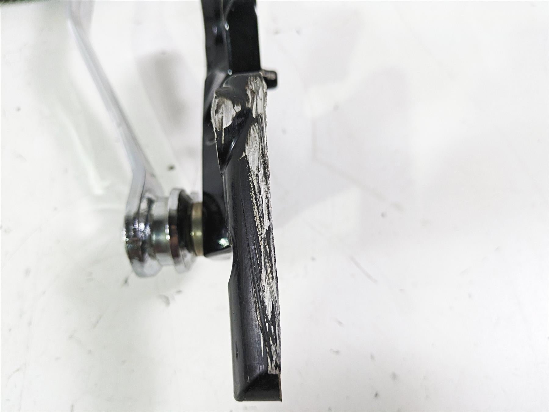 2021 Harley Softail FLSL Slim Right Floorboard & Brake Pedal 50500737 50600202 {{ shop.shopifyCountryName }} - Mototech271