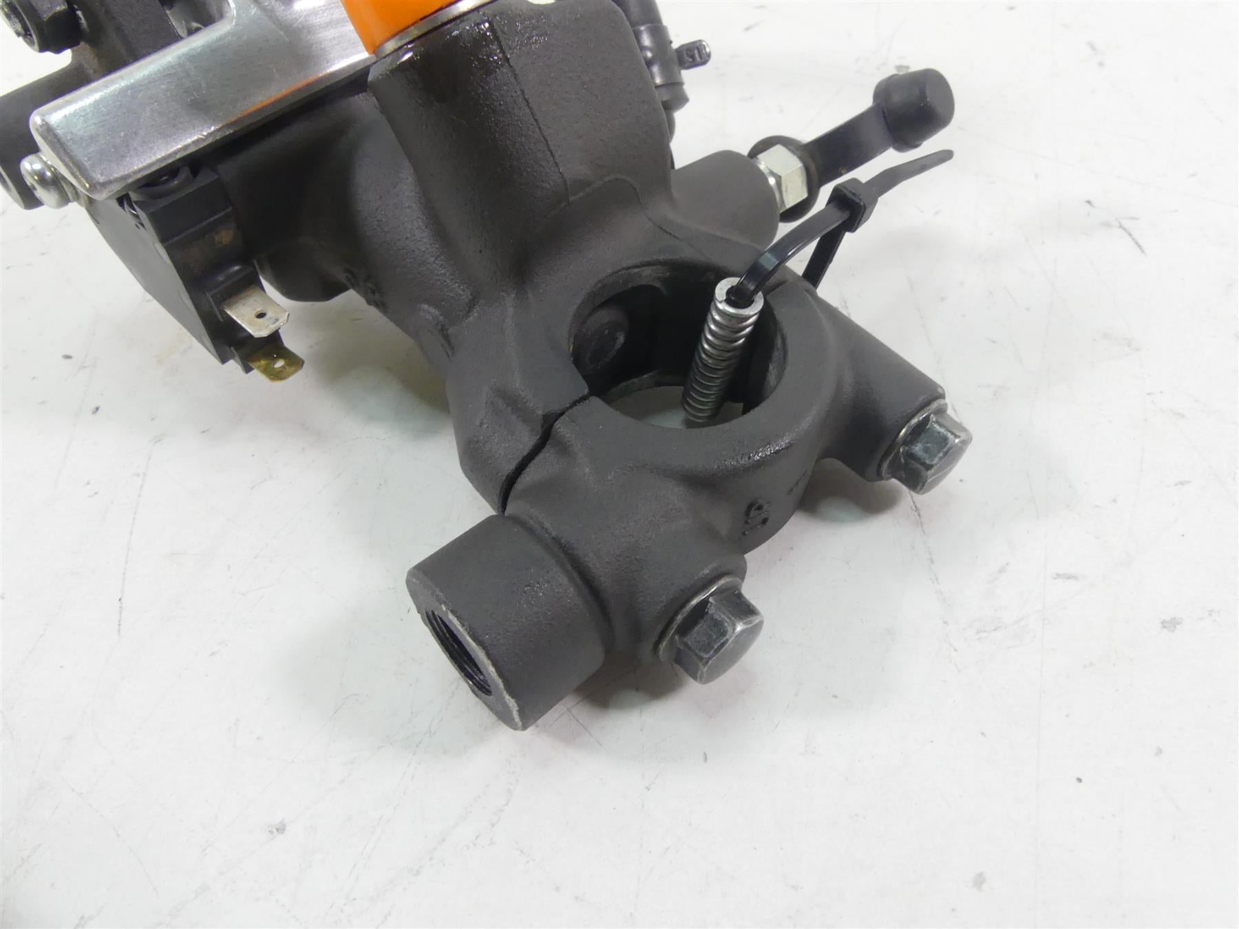 2022 Yamaha MT09 FZ09 Nissin Front Brake Master Cylinder 5/8" B7N-2580A-00-00 {{ shop.shopifyCountryName }} - Mototech271