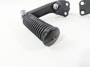 2016 Harley FXDF Dyna Fat Bob Rear Passenger Footpeg Set 49230-06 49224-06A