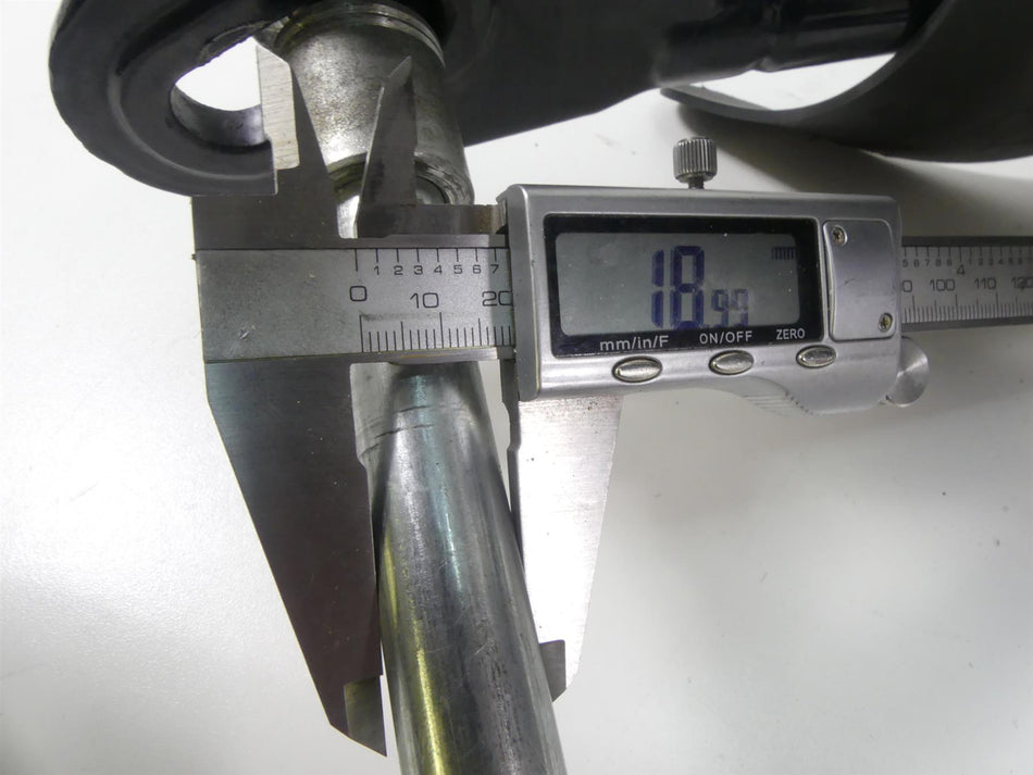 1993 Harley FXSTS Softail Springer Rear Swingarm Swing Arm + 3/4" Axle 47573-89B {{ shop.shopifyCountryName }} - Mototech271