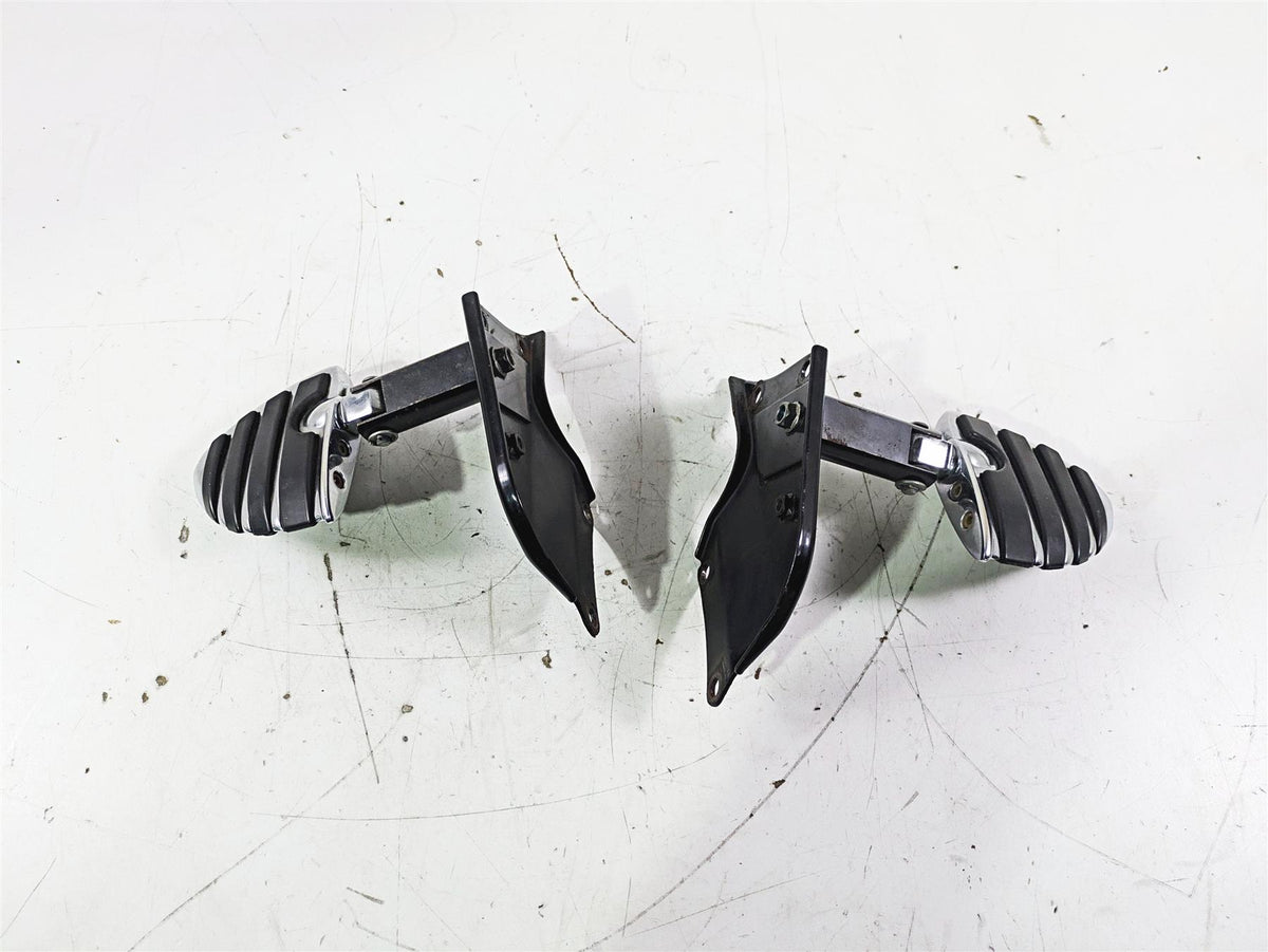 2002 Honda GL1500 CD Valkyrie Deluxe Rear Passenger Footpeg Set 50815-MZ0-000 {{ shop.shopifyCountryName }} - Mototech271