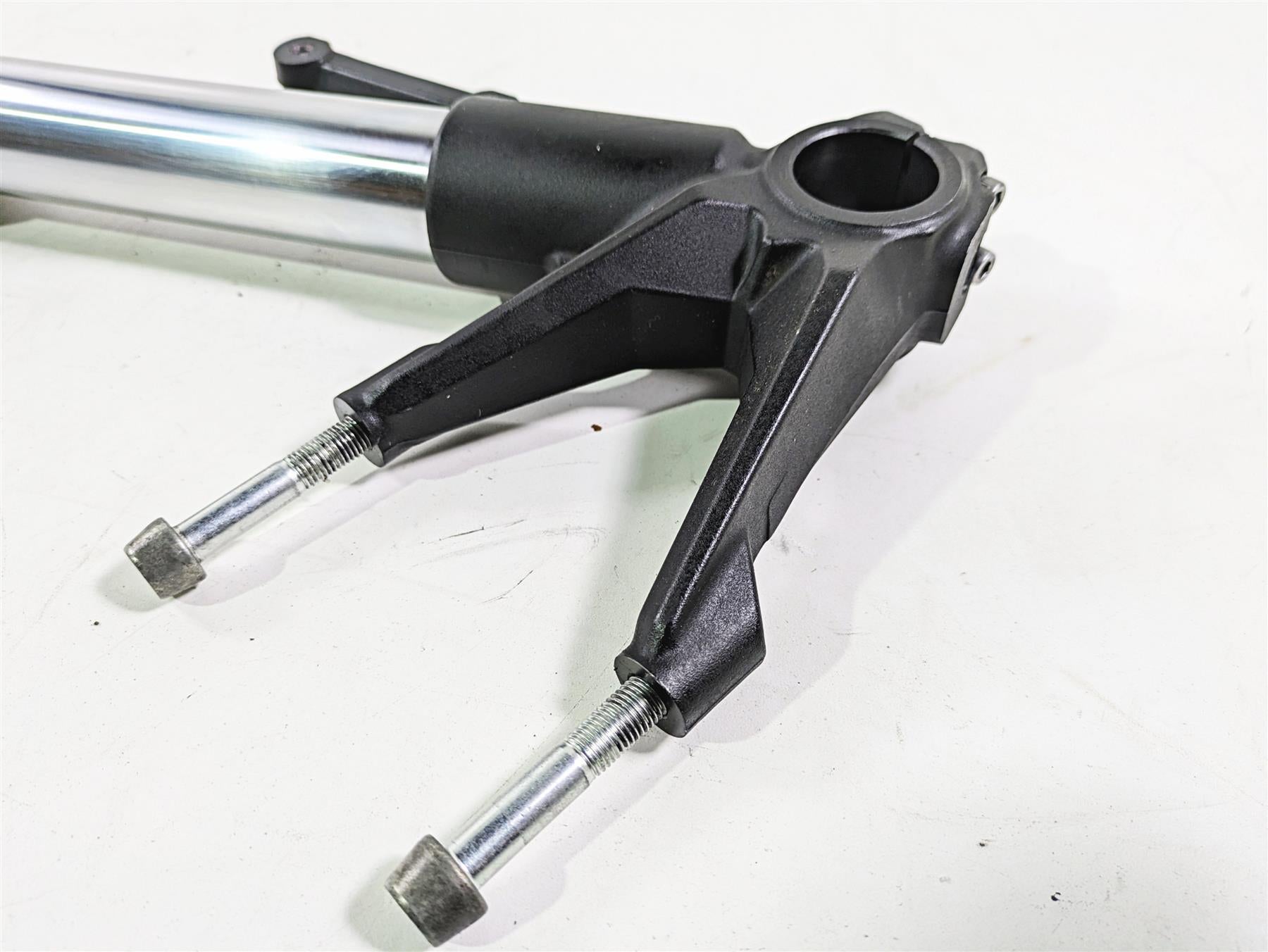 2013 Ducati Hyperstrada 821 Right Front Fork Leg - No Leaks 34420521A {{ shop.shopifyCountryName }} - Mototech271