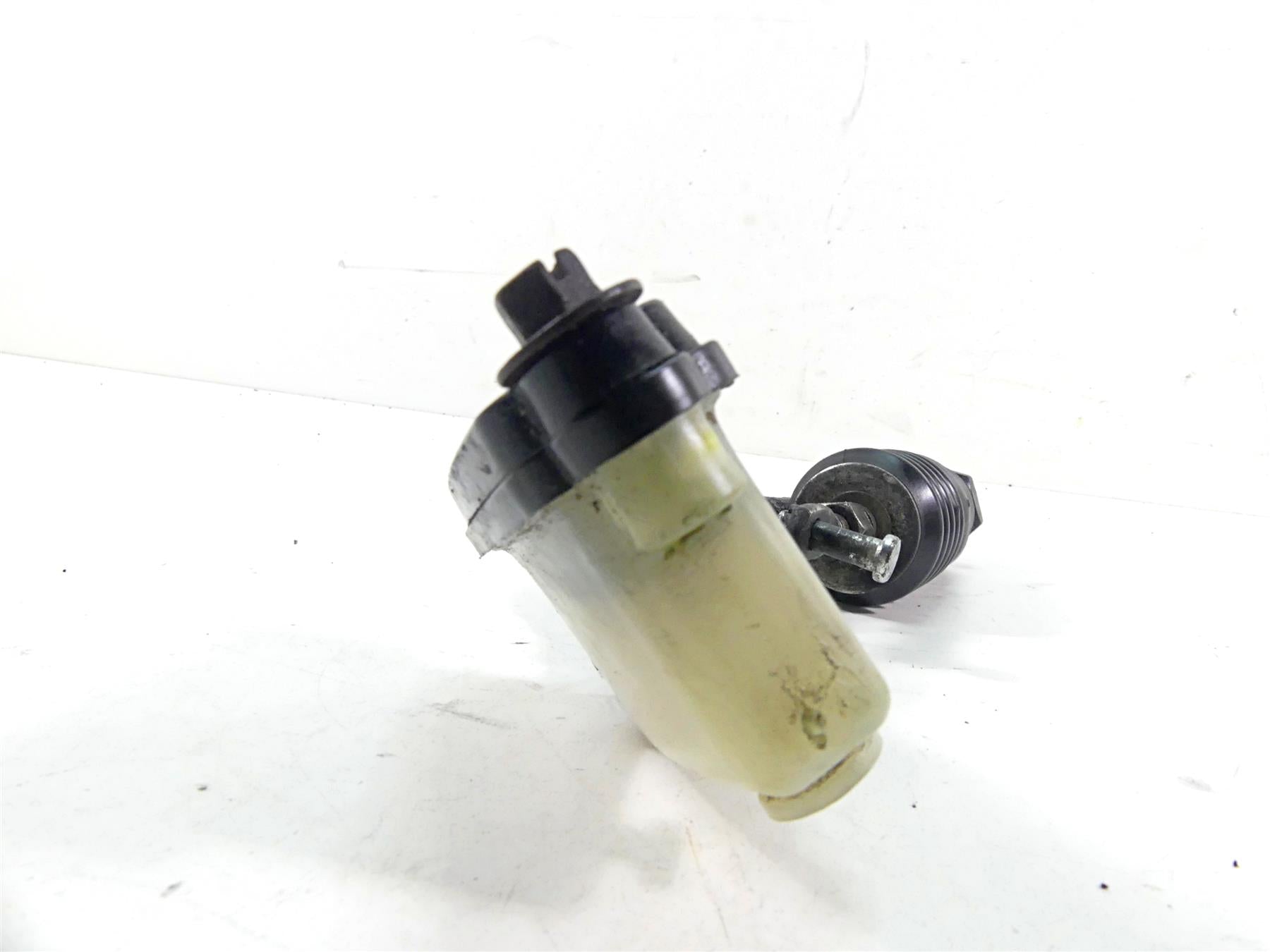 2005 Harley VRSCSE CVO V-Rod Rear Brake Master Cylinder -Tested 42585-01A {{ shop.shopifyCountryName }} - Mototech271