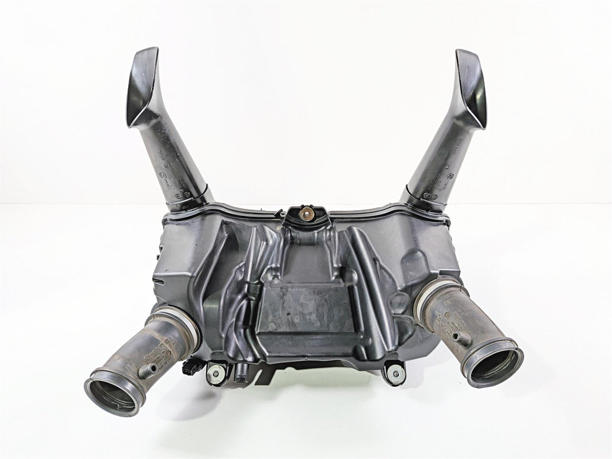 2015 BMW R1200GS K50 Air Box Cleaner Breather Filter & All Tubes 13717726792 {{ shop.shopifyCountryName }} - Mototech271
