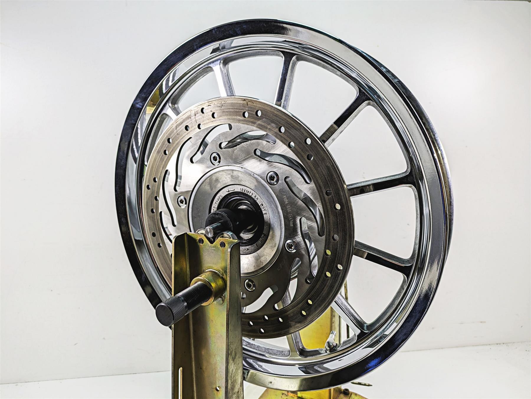 2011 Triumph America Straight 18x2.5 Front Wheel Chrome Rim T2001054 T2001058 {{ shop.shopifyCountryName }} - Mototech271