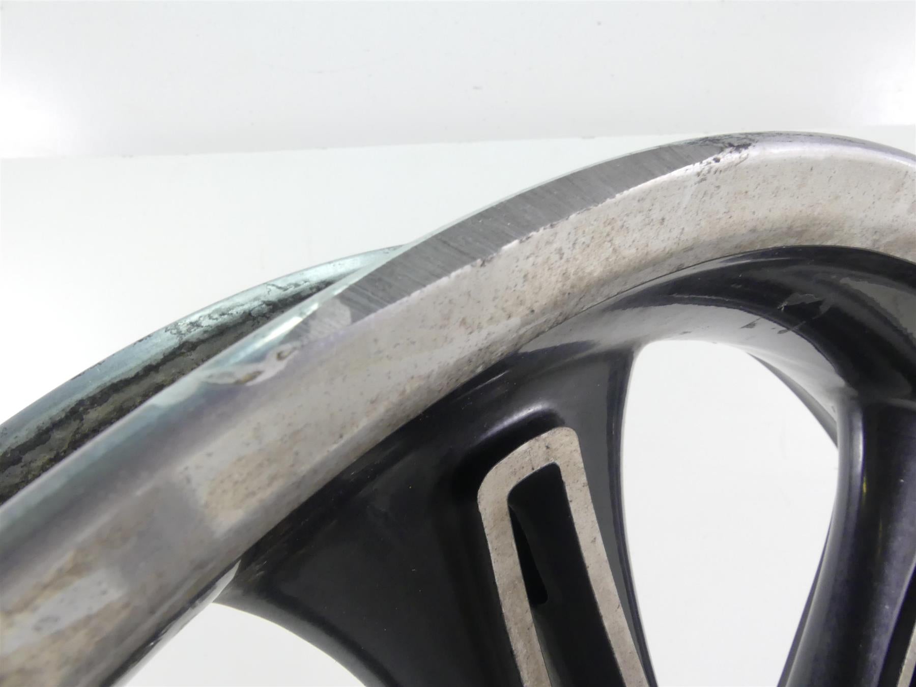 2012 Victory Cross Country Front Cast Wheel Rim 18x3.5 - Read 1521383 {{ shop.shopifyCountryName }} - Mototech271