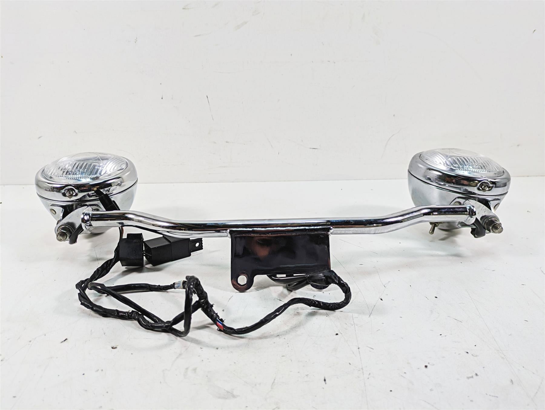2011 Triumph America Auxiliary Lamps Spotlight Spot Light Bar A9830007 {{ shop.shopifyCountryName }} - Mototech271