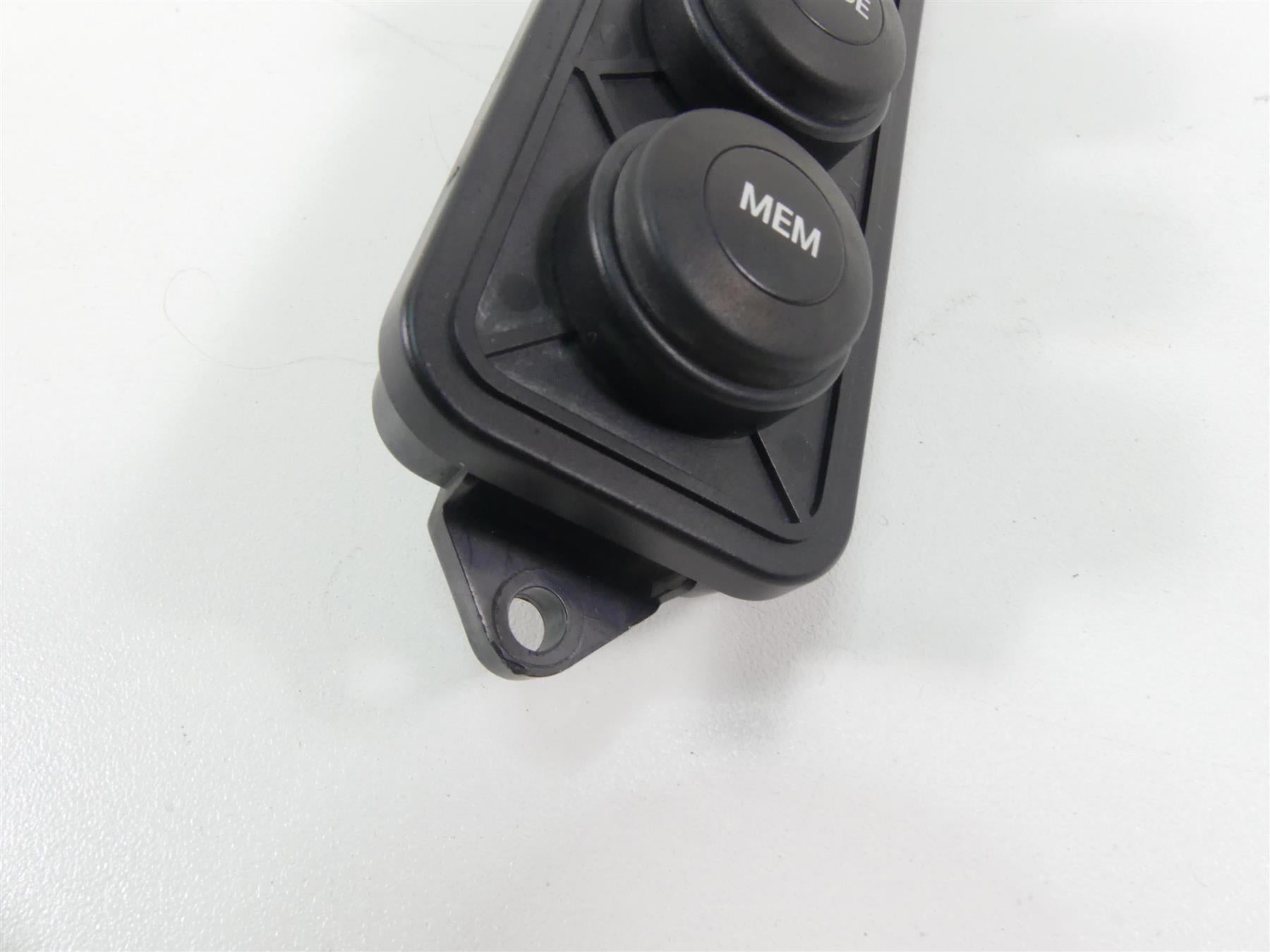 2014 BMW K1600 GTL K48 Audio Source Mode Memory Control Buttons 65147727885 {{ shop.shopifyCountryName }} - Mototech271
