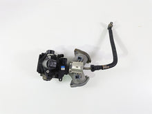 Load image into Gallery viewer, 2004 Harley Softail FXSTDI Deuce Throttle Body Fuel Injection 27600-01A
