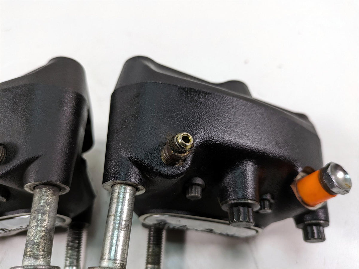 2000 Harley Dyna FXDL Low Rider Front Brake Caliper Set 44023-00C 44046-00D {{ shop.shopifyCountryName }} - Mototech271