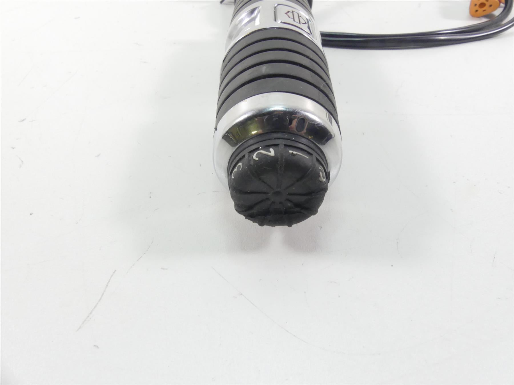2009 Harley FLHTCU SE4 CVO E-Glide Kahuna Heated Hand Grip Set - Read 56100318 {{ shop.shopifyCountryName }} - Mototech271