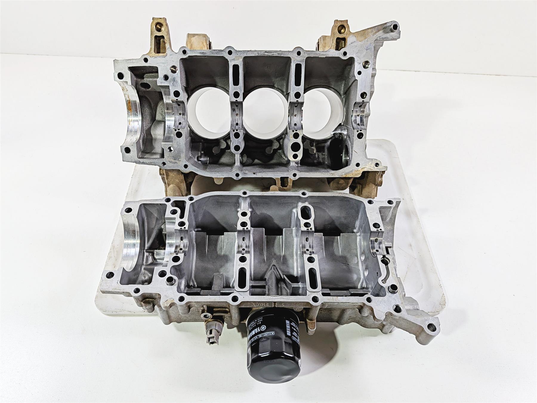 2021 Yamaha YXZ1000R EPS SS SE Nice Crank Case Set Jugs 2HC-15109-08-00 {{ shop.shopifyCountryName }} - Mototech271