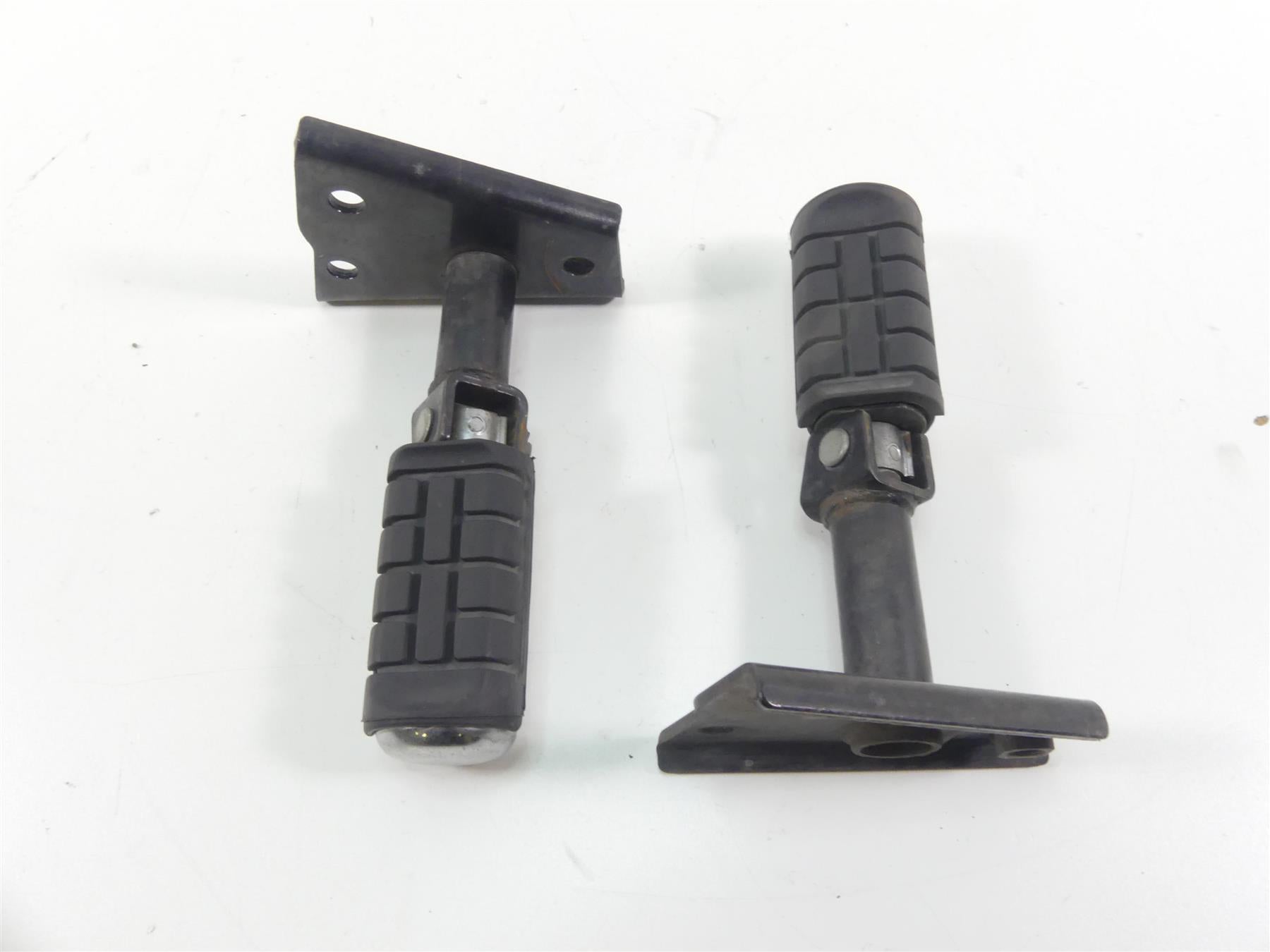 1998 Honda Shadow VT1100T Rear Passenger Footpeg Foot Rest Set 50715-MBC-000 {{ shop.shopifyCountryName }} - Mototech271