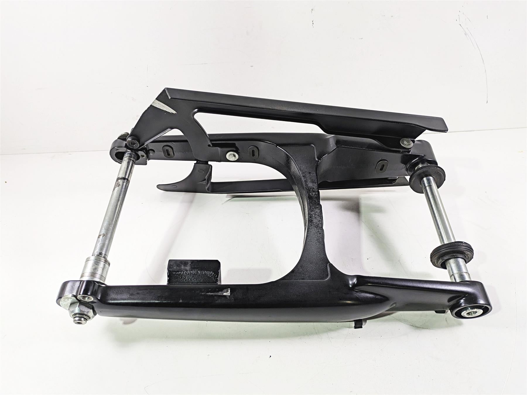 2016 Harley VRSCDX Night Rod Swingarm Swing Arm & Guards 48612-07A {{ shop.shopifyCountryName }} - Mototech271