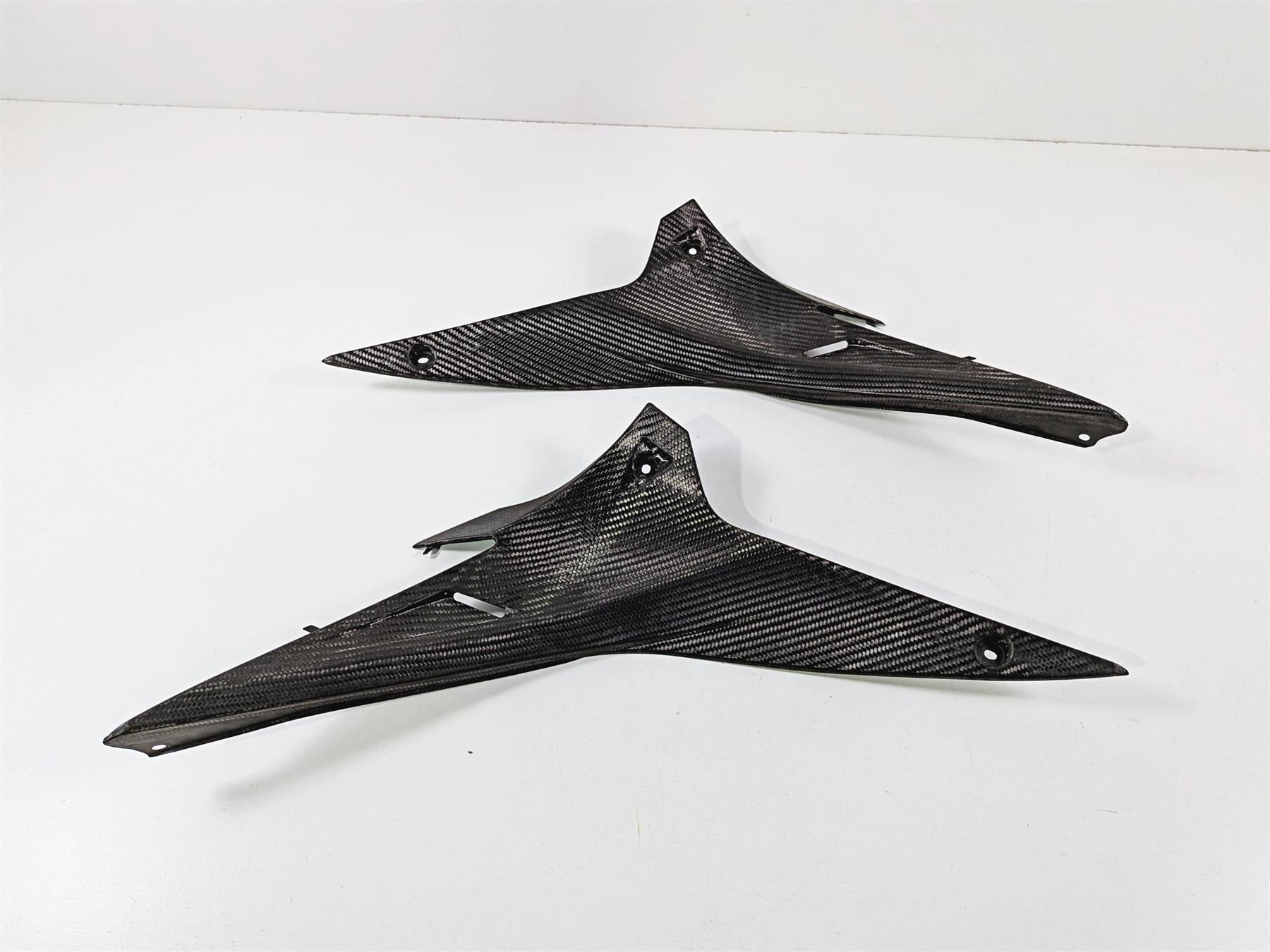 2014 Aprilia RSV4 RR Factory Left Right Leg Carbon Fiber Cover Set 890966 890967 {{ shop.shopifyCountryName }} - Mototech271