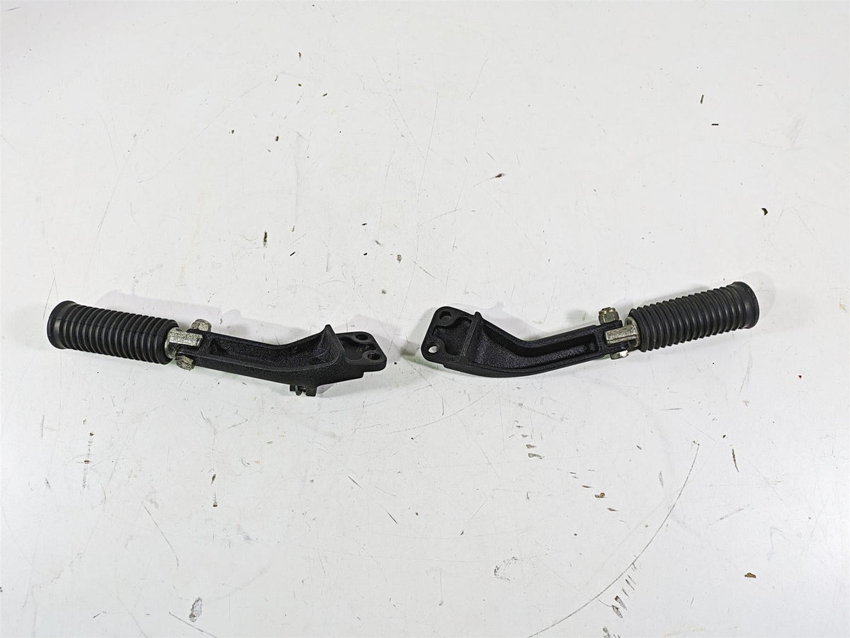 2012 Harley FLD Dyna Switchback Rear Passenger Footpeg Rest Set 49230-06 49224-06A {{ shop.shopifyCountryName }} - Mototech271