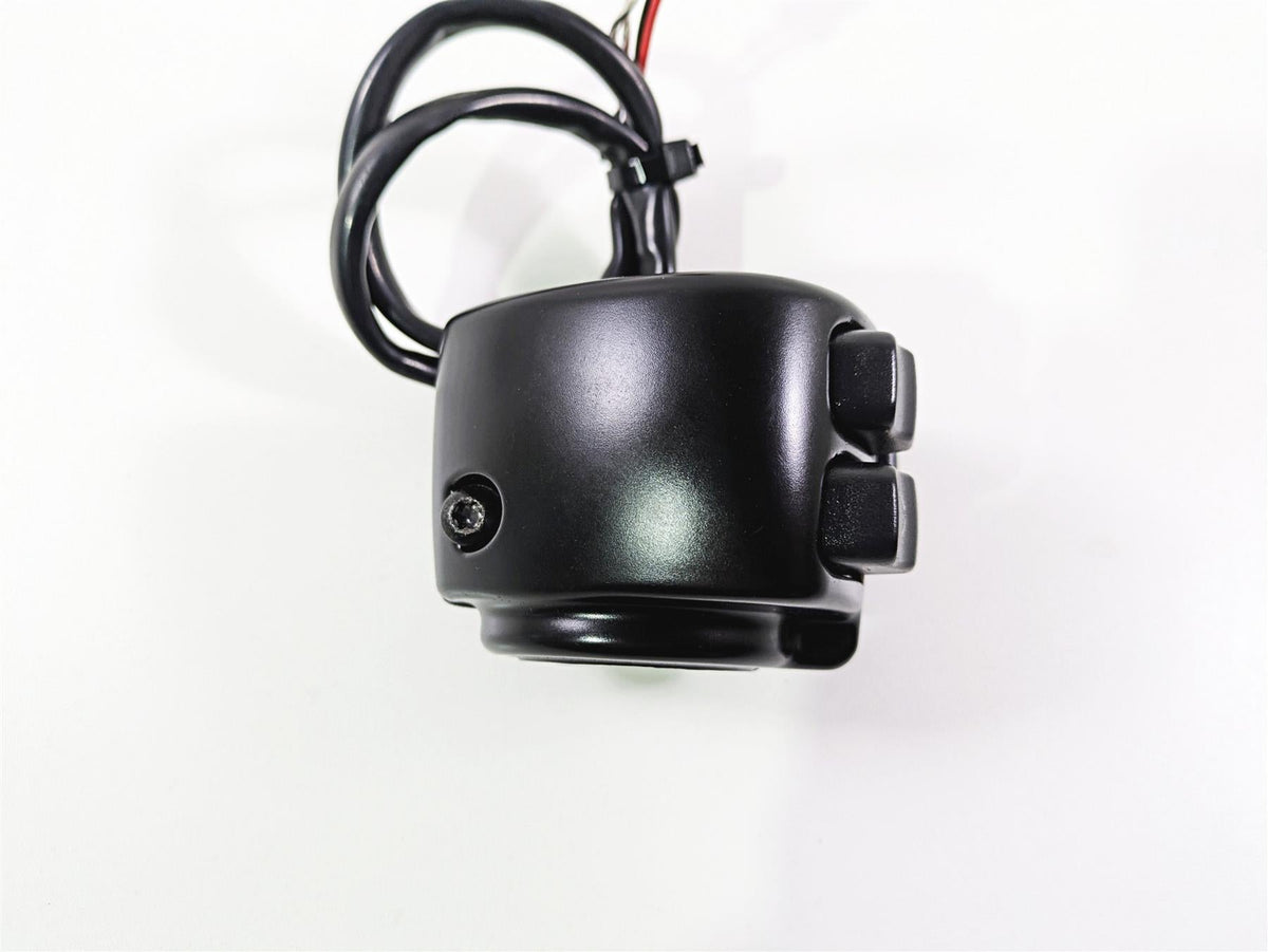 2019 Harley Softail FXDR 114 Left Hand Light Control Switch 71500292 {{ shop.shopifyCountryName }} - Mototech271