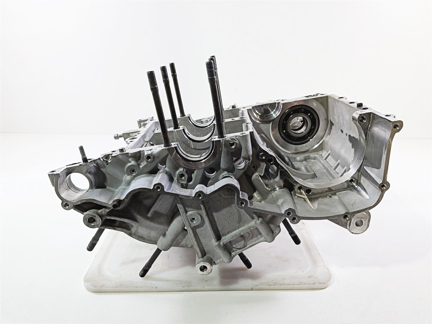 2014 Aprilia RSV4 RR Factory Engine Crankcase Crank Case Jug Set 2A000674 {{ shop.shopifyCountryName }} - Mototech271