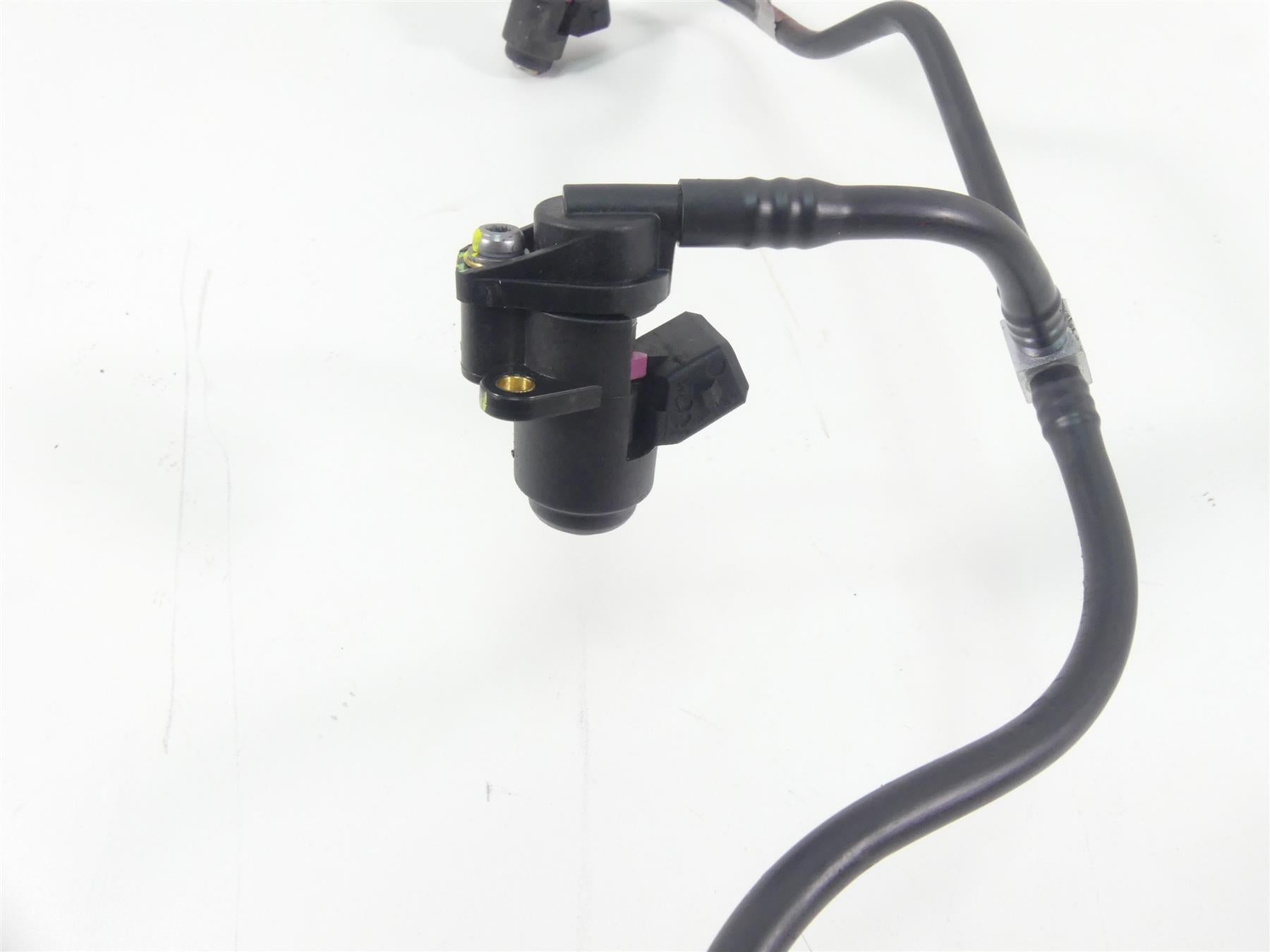 2008 Ducati 848 SBK 12 Hole Fuel Injector Set & Lines 28040161A {{ shop.shopifyCountryName }} - Mototech271