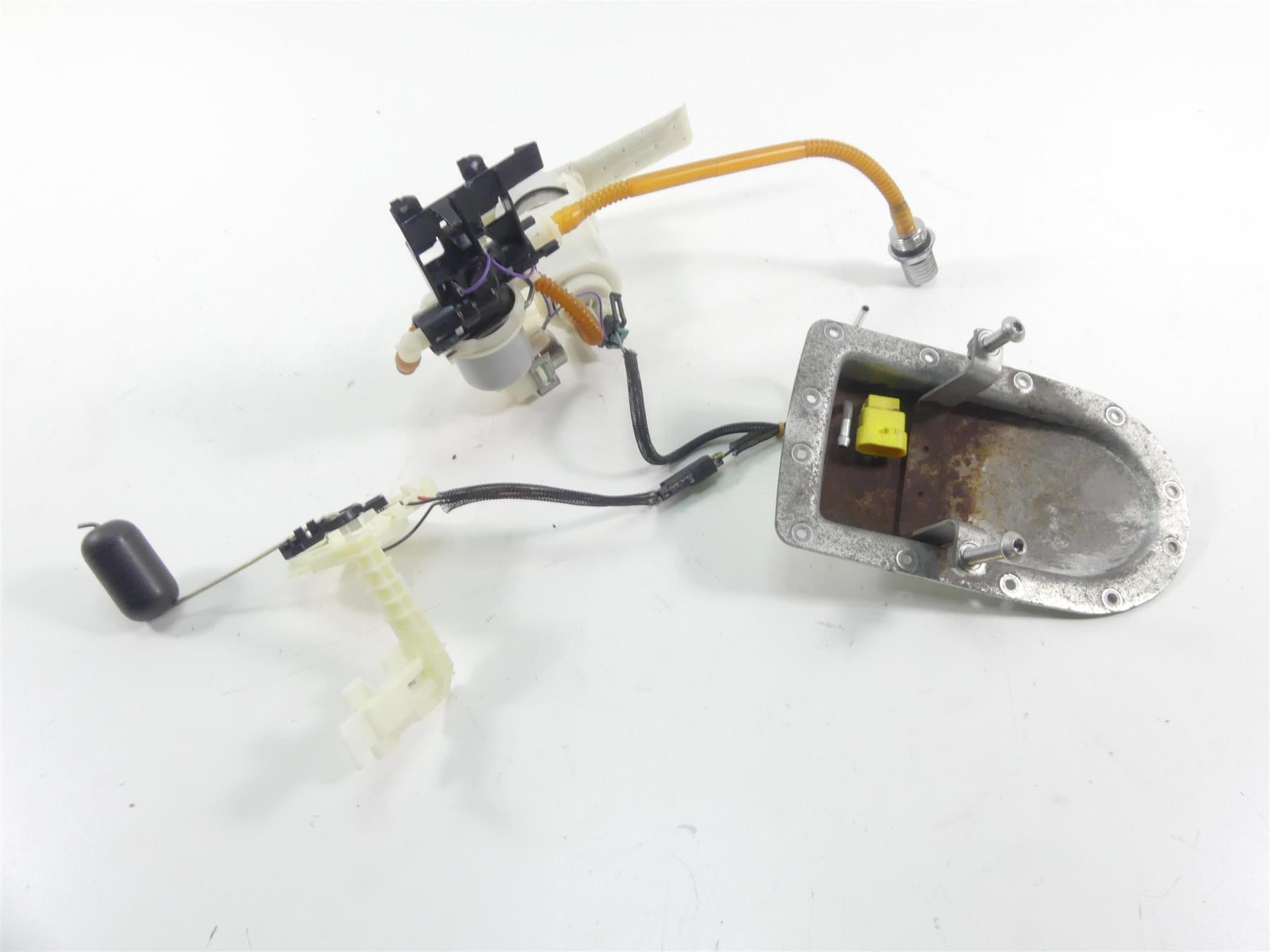 2014 Harley FXDF Dyna Fat Bob Fuel Gas Petrol Pump - Tested 75218-04D {{ shop.shopifyCountryName }} - Mototech271