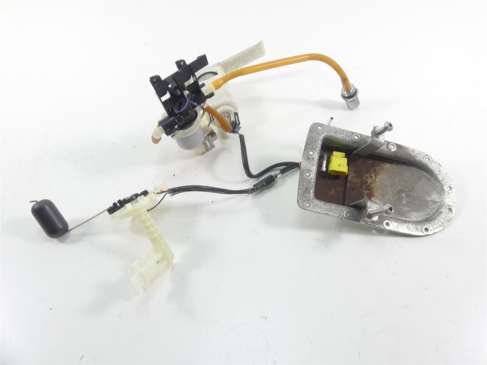 2014 Harley FXDF Dyna Fat Bob Fuel Gas Petrol Pump - Tested 75218-04D {{ shop.shopifyCountryName }} - Mototech271