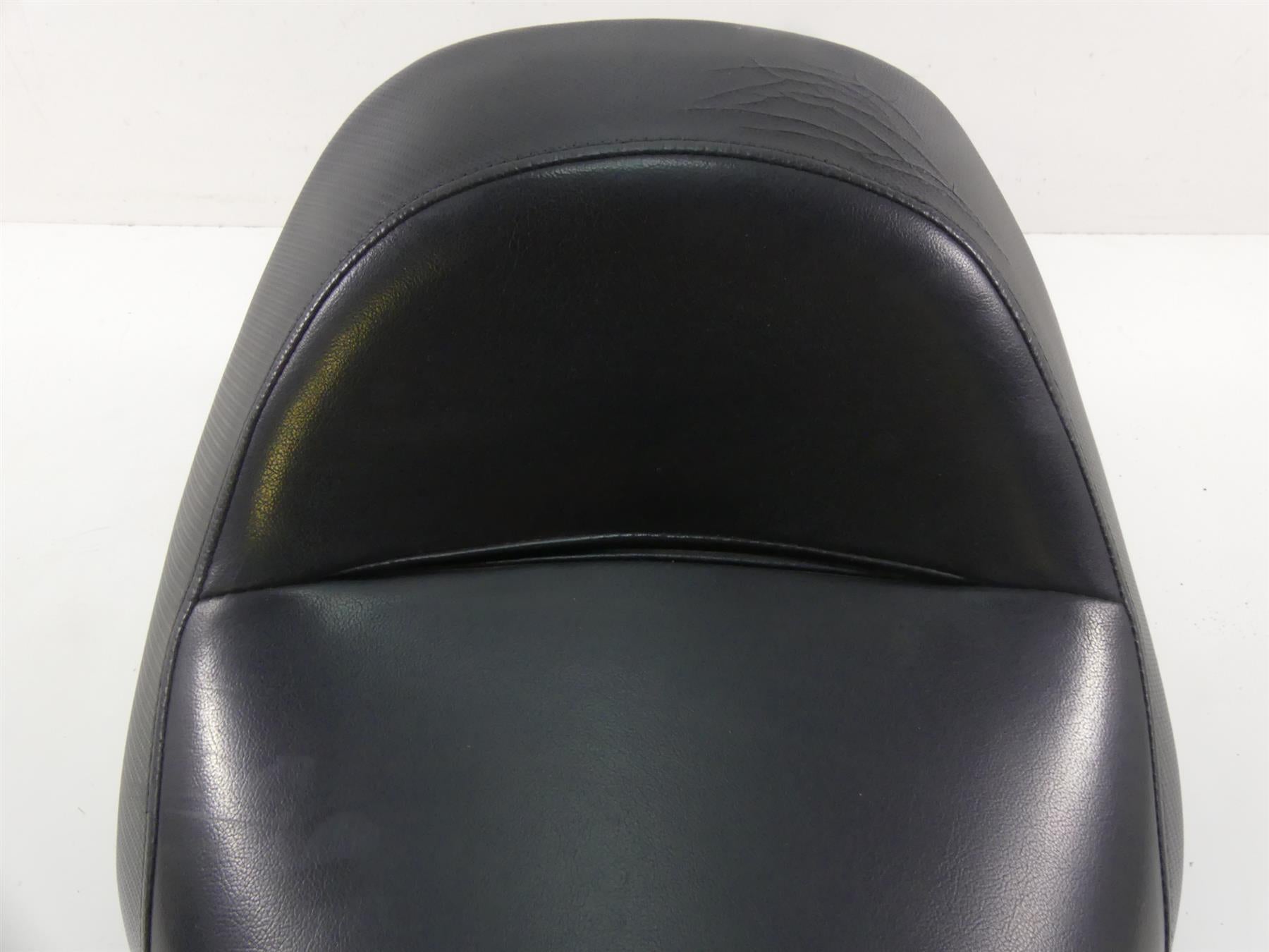 2007 Suzuki M109R VZR1800 Boulevard Front Seat Saddle -Read 45100-48G11-EGZ {{ shop.shopifyCountryName }} - Mototech271