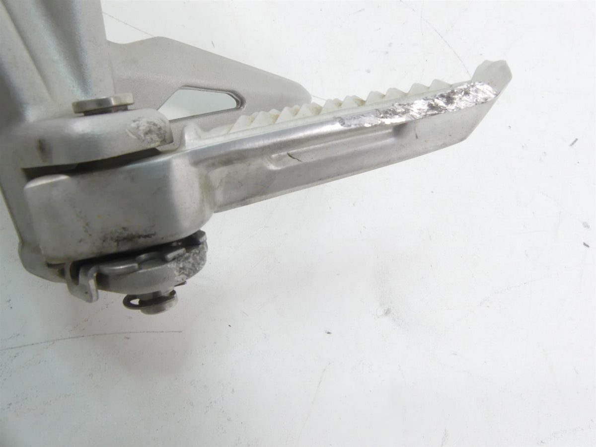 2019 Triumph Street Triple 765R Rear Passenger Footpeg Set T2081986 {{ shop.shopifyCountryName }} - Mototech271