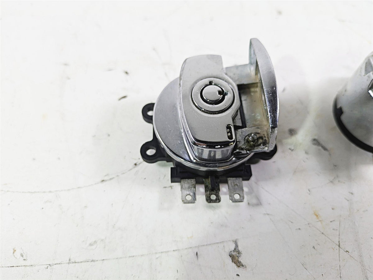 2007 Harley FXDWG Dyna Wide Glide Ignition Switch + Steering Lock -Vin 71430-06A {{ shop.shopifyCountryName }} - Mototech271