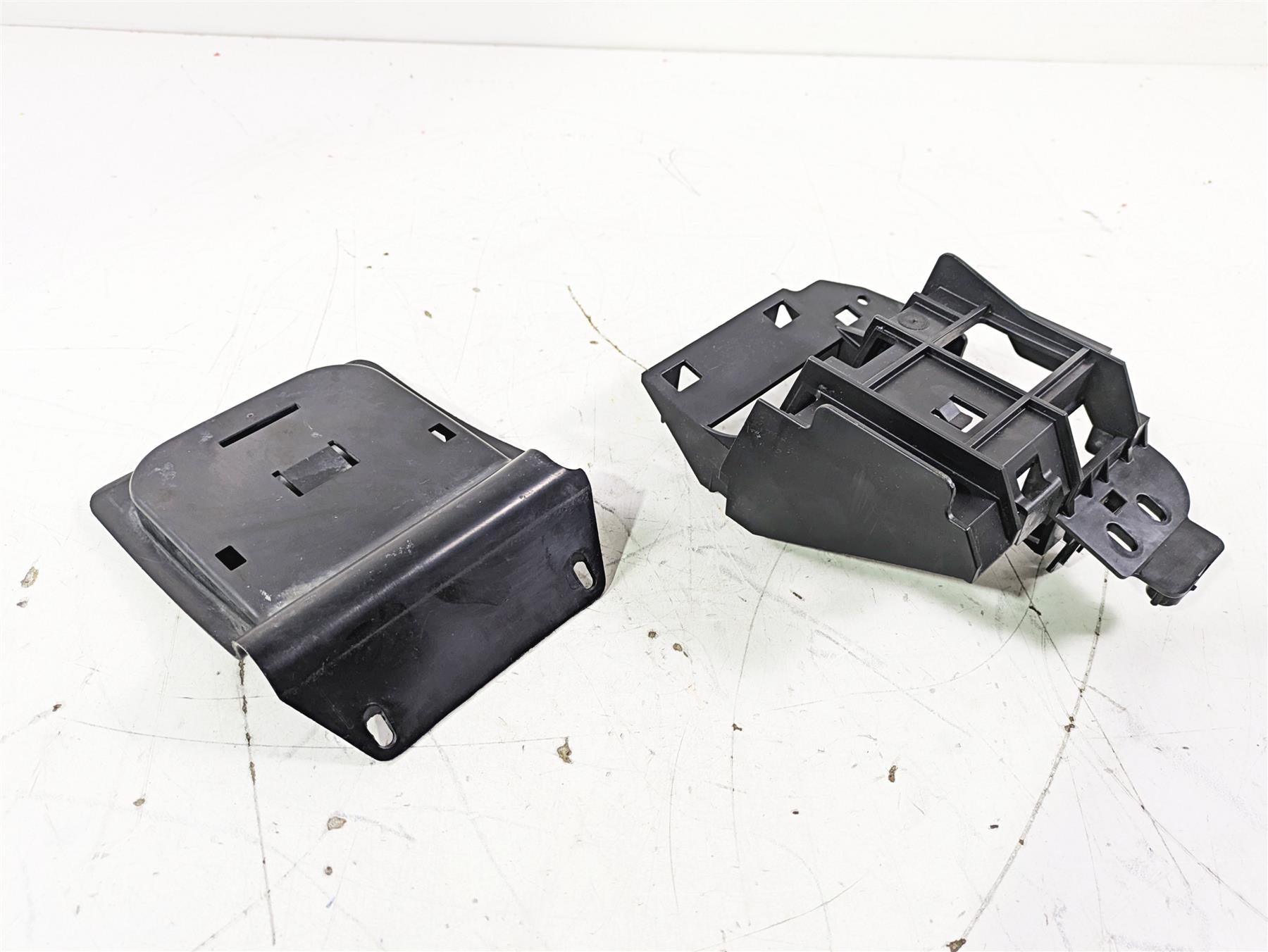 2016 Harley FLSTC Softail Heritage Electric Holder Plastic Set 70354-11 {{ shop.shopifyCountryName }} - Mototech271