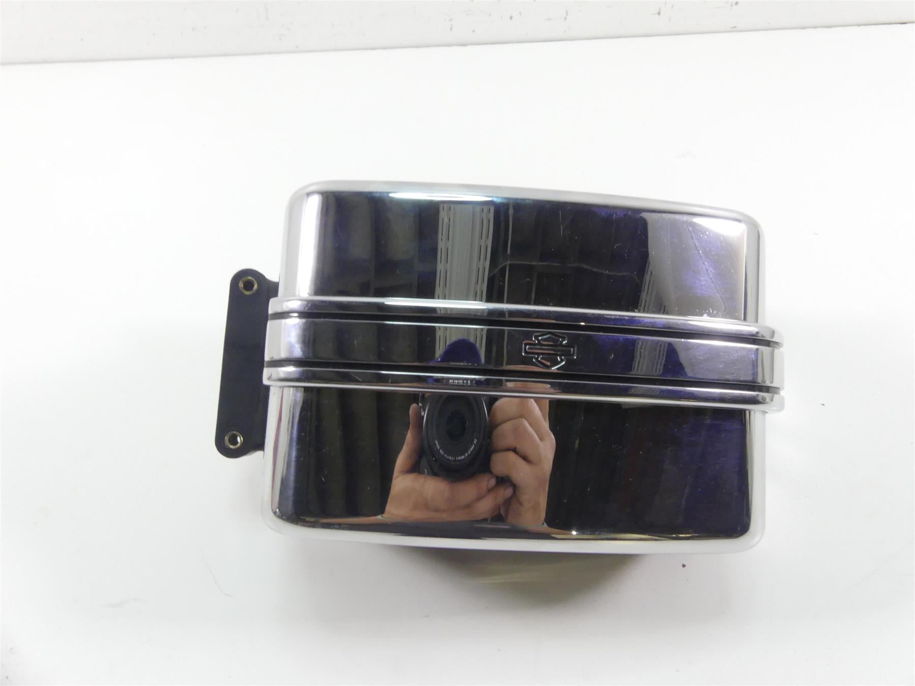 2009 Harley Dyna FXDF SE CVO Fat Bob Electric Tray & Chrome Cover 66437-07 {{ shop.shopifyCountryName }} - Mototech271