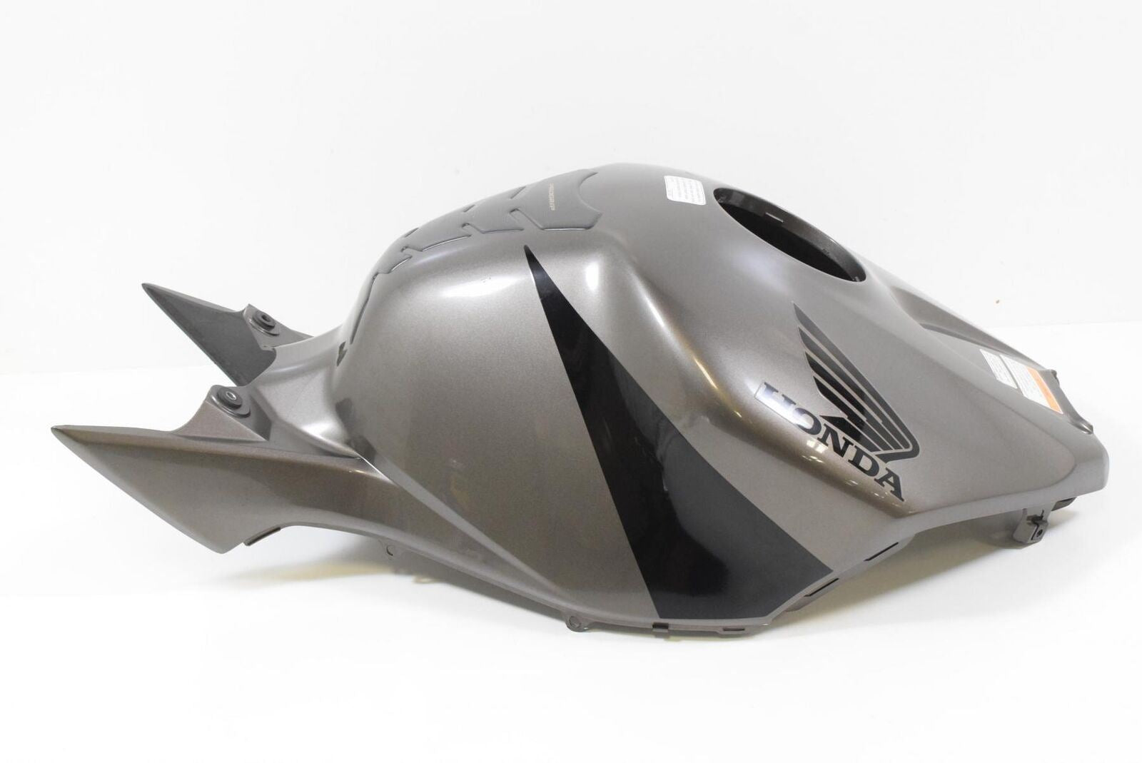 2005 Honda CBR1000RR CBR1000 RR OEM Upper Tank Cover Fairing Cowl 83150-MEL-A00 {{ shop.shopifyCountryName }} - Mototech271