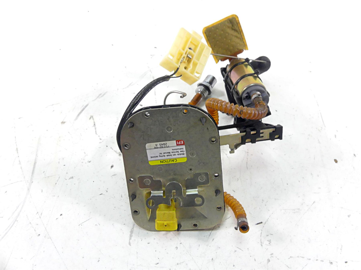 2006 Harley Softail FXSTSI Springer Fuel Gas Petrol Pump -Read 75132-06 {{ shop.shopifyCountryName }} - Mototech271