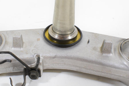 2005 Suzuki GSX1300R Hayabusa Gen 1 Lower Triple Tree Steering Stem Yoke 51410-2 {{ shop.shopifyCountryName }} - Mototech271