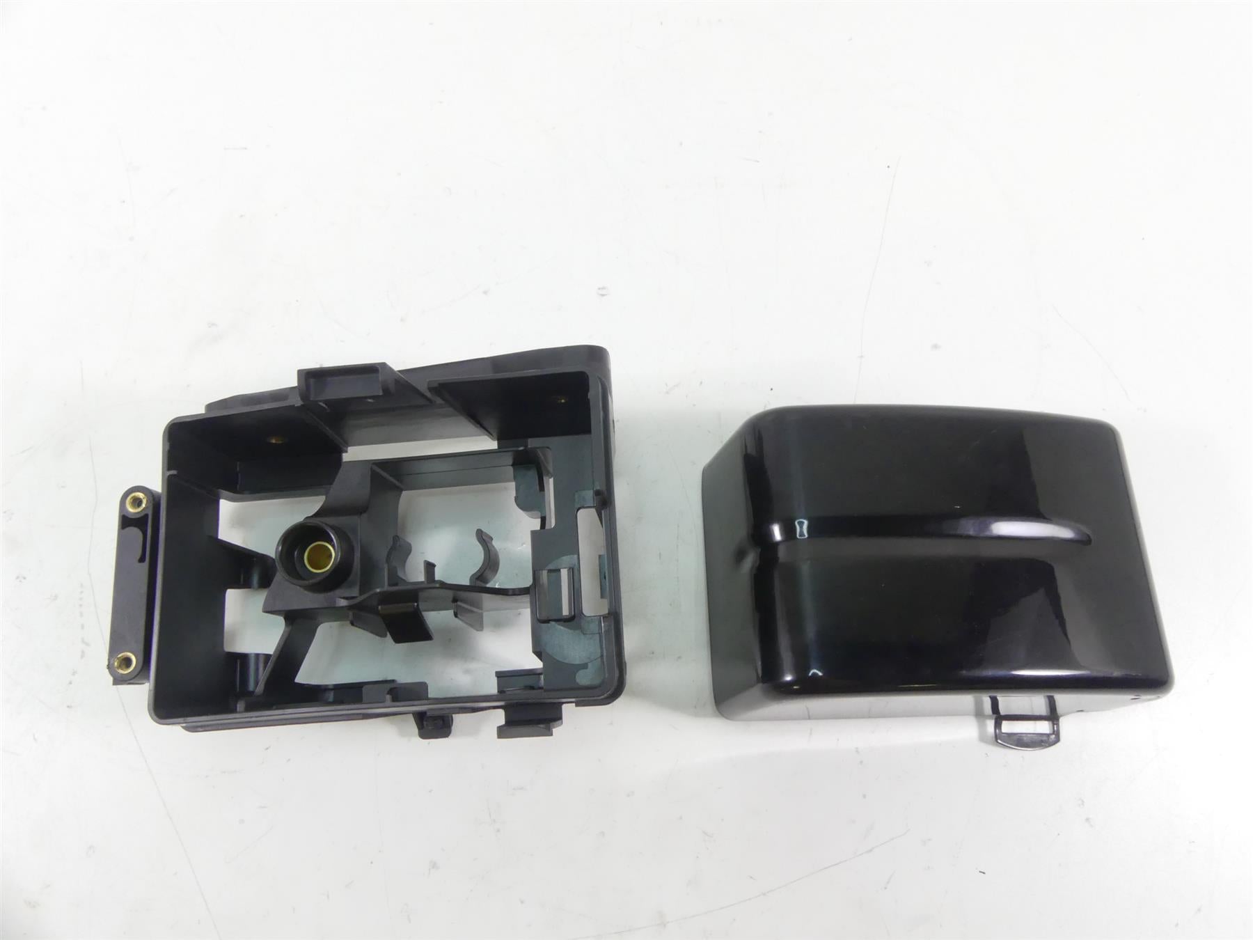 2016 Harley FXDLS Dyna Low Rider Electric Holder Tray & Cover 69201567 66361-12 {{ shop.shopifyCountryName }} - Mototech271