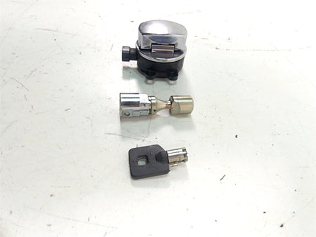 2013 Harley Softail FLSTFB Fat Boy Lo Ignition Switch Steering Key Lock 71400076 {{ shop.shopifyCountryName }} - Mototech271