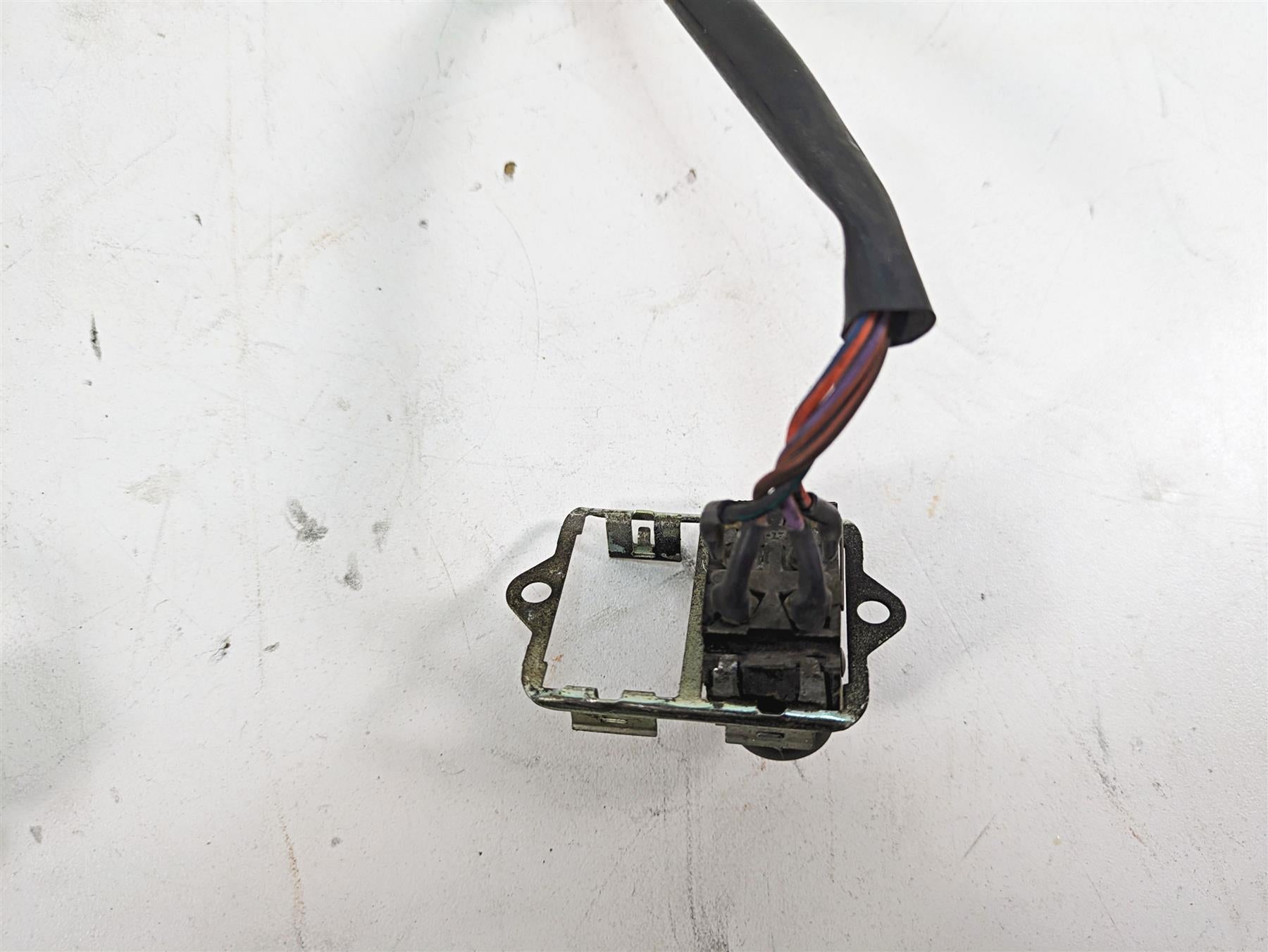 2011 Harley Touring FLTRU Road Glide Auxiliary Cruise Speaker Switches 71625-04 {{ shop.shopifyCountryName }} - Mototech271