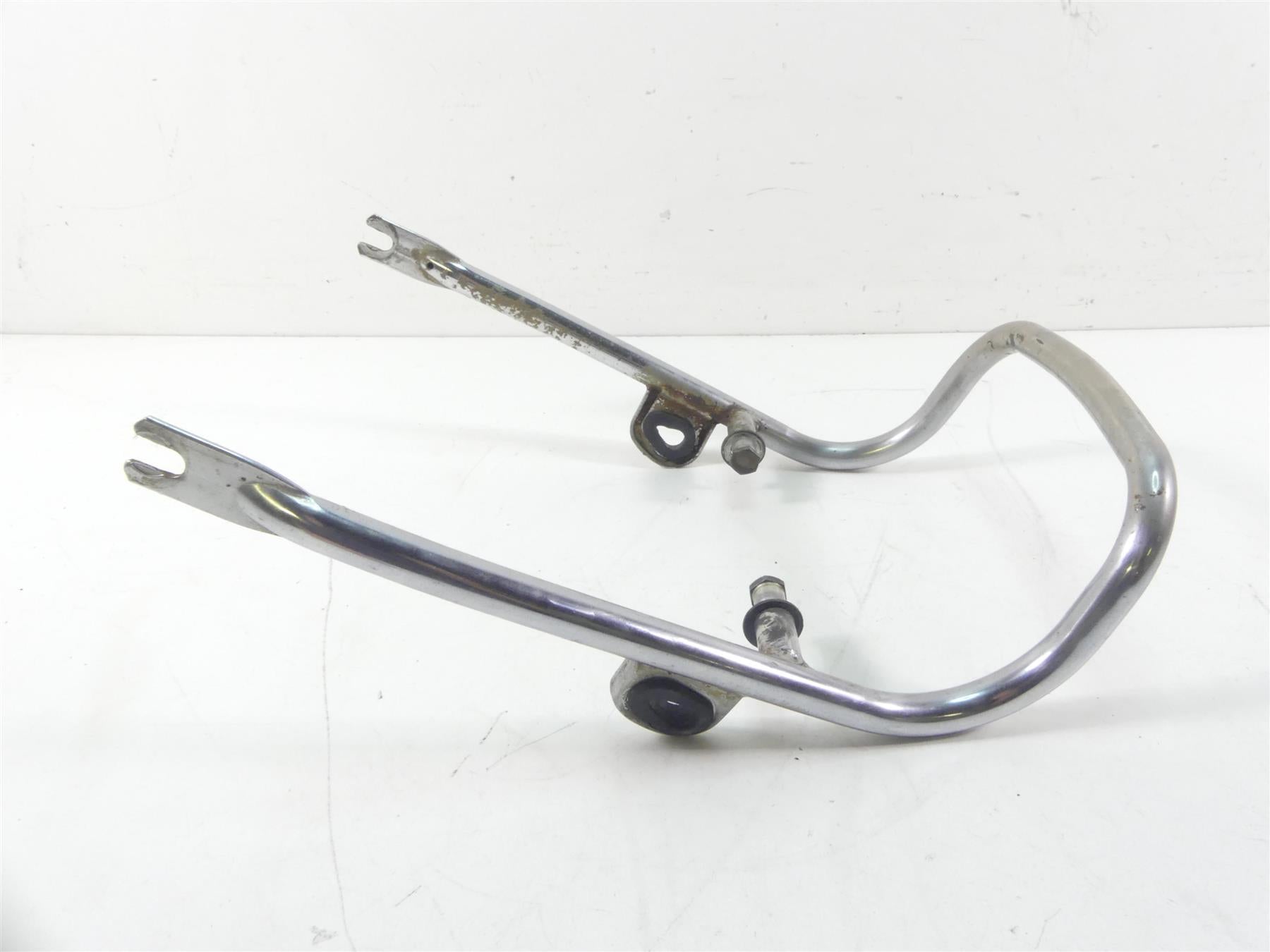 1978 Yamaha XS650 SE Special Rear Chrome Stay Grab Rail 2M0-21645-00-00 {{ shop.shopifyCountryName }} - Mototech271
