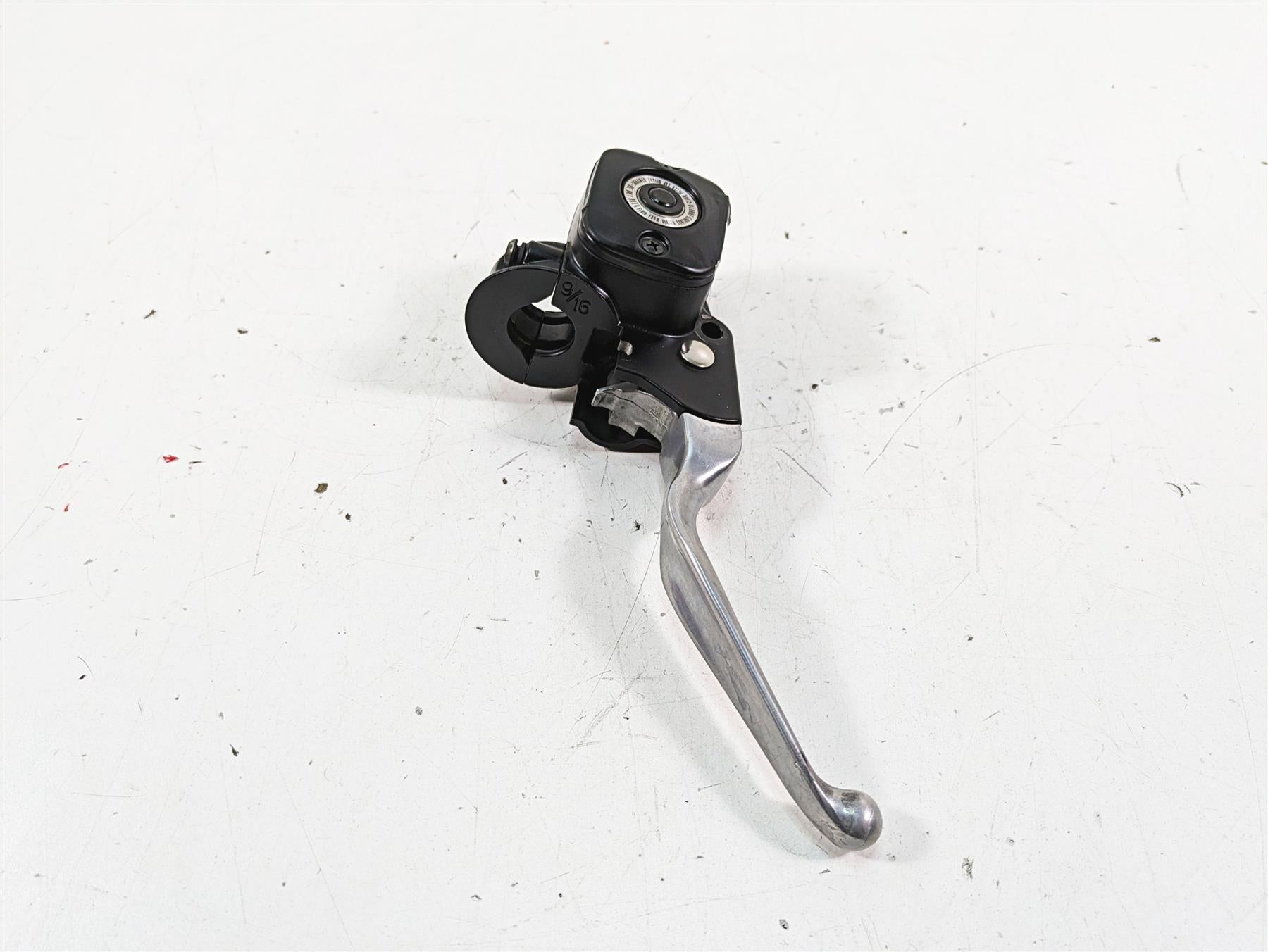 2009 Harley FXCWC Softail Rocker C Front 9/16" Brake Master Cylinder 45019-08C {{ shop.shopifyCountryName }} - Mototech271