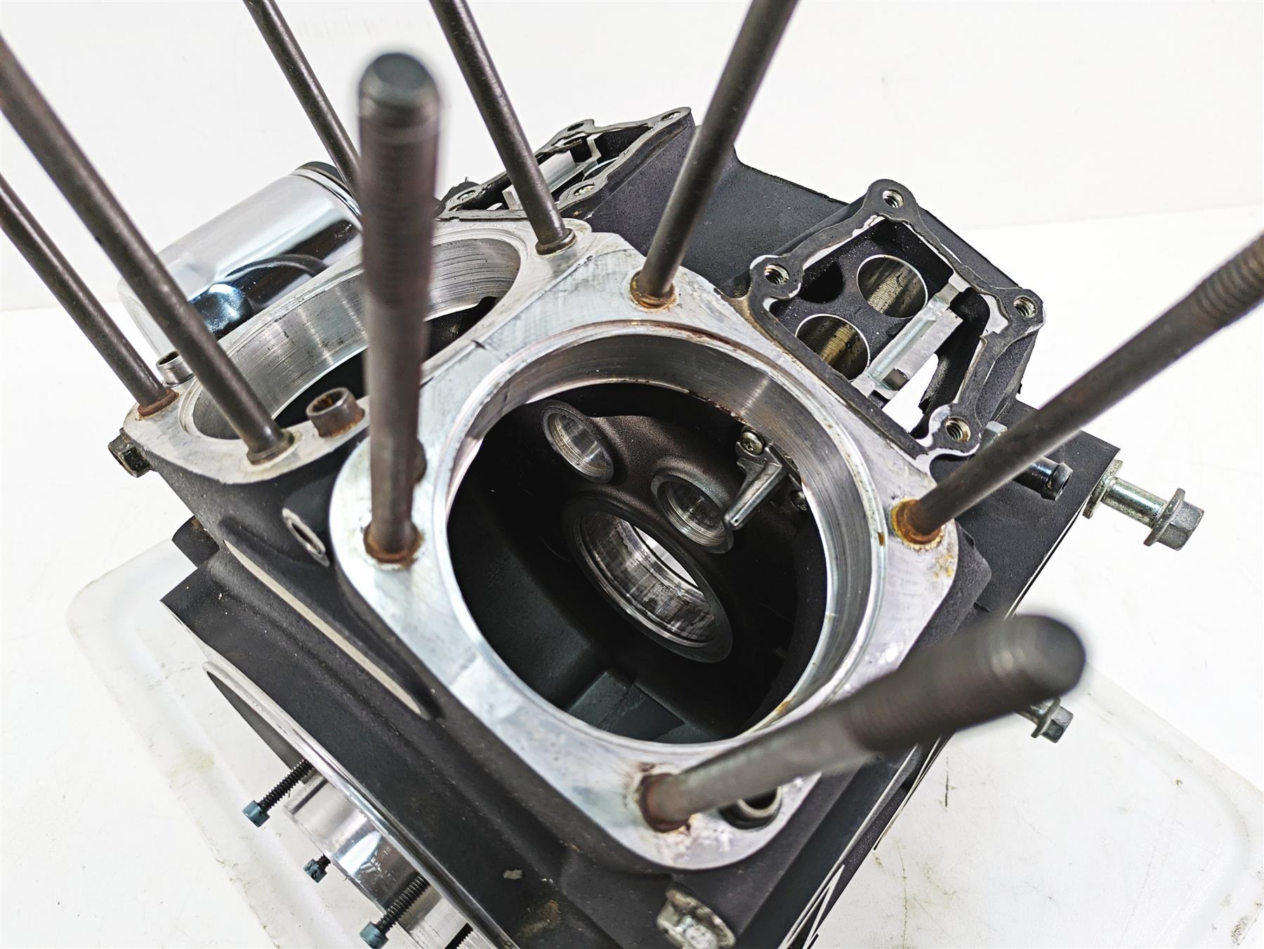 1999 Harley Touring FLHTC Electra Glide 88ci Engine Crank Case Set 24597-99C {{ shop.shopifyCountryName }} - Mototech271