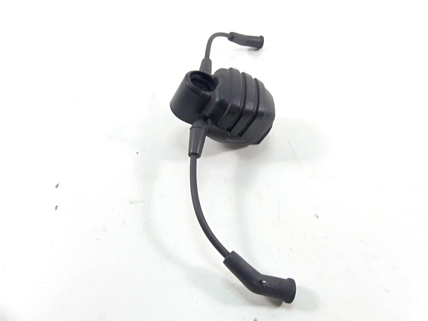 2011 Harley Softail FXS Blackline Ignition Coil Wires Plug Set 31684-11 32001-08 {{ shop.shopifyCountryName }} - Mototech271
