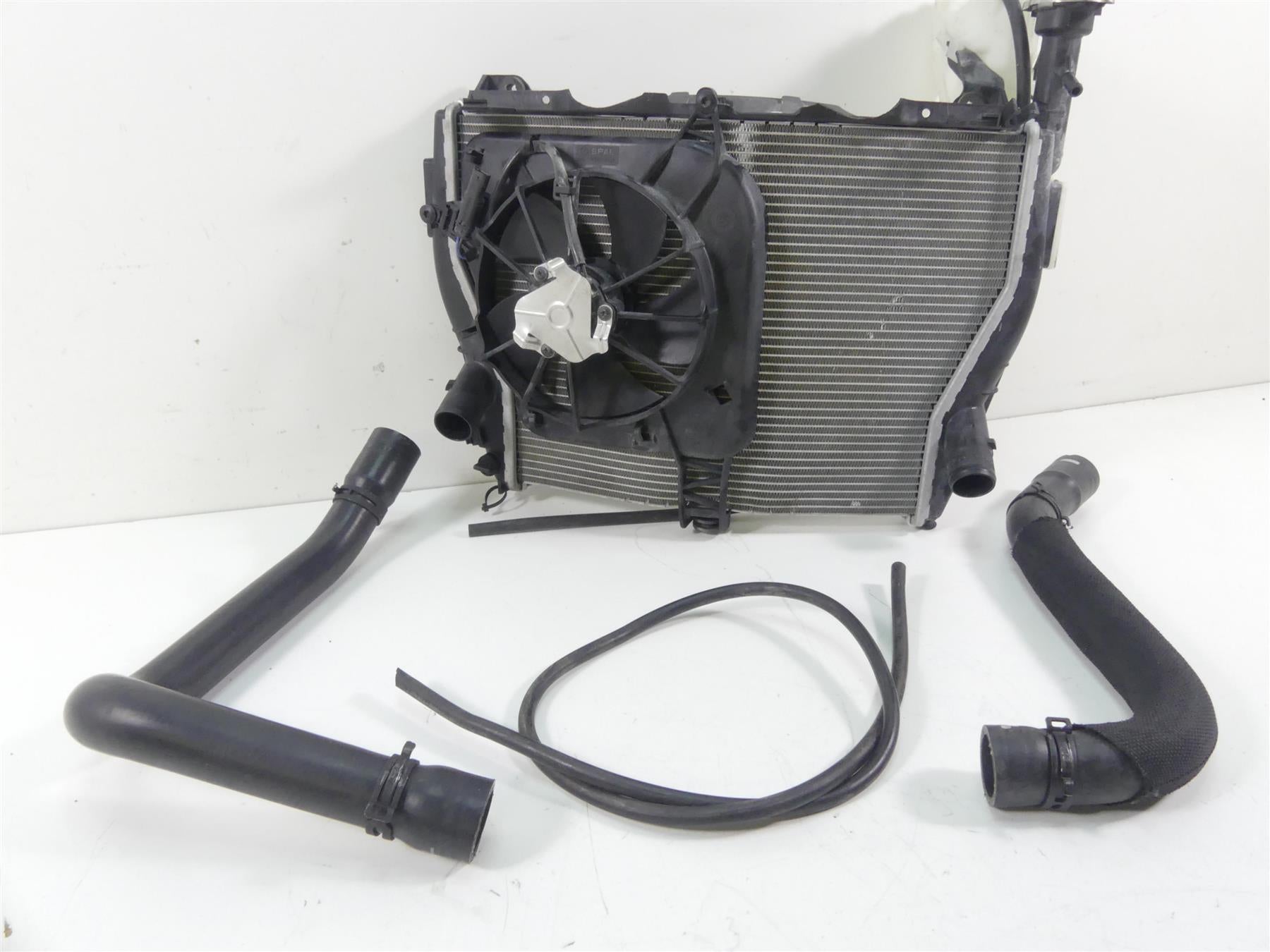 2018 BMW S1000RR K46 Radiator Fans Reservoir Hoses Set 17118546822