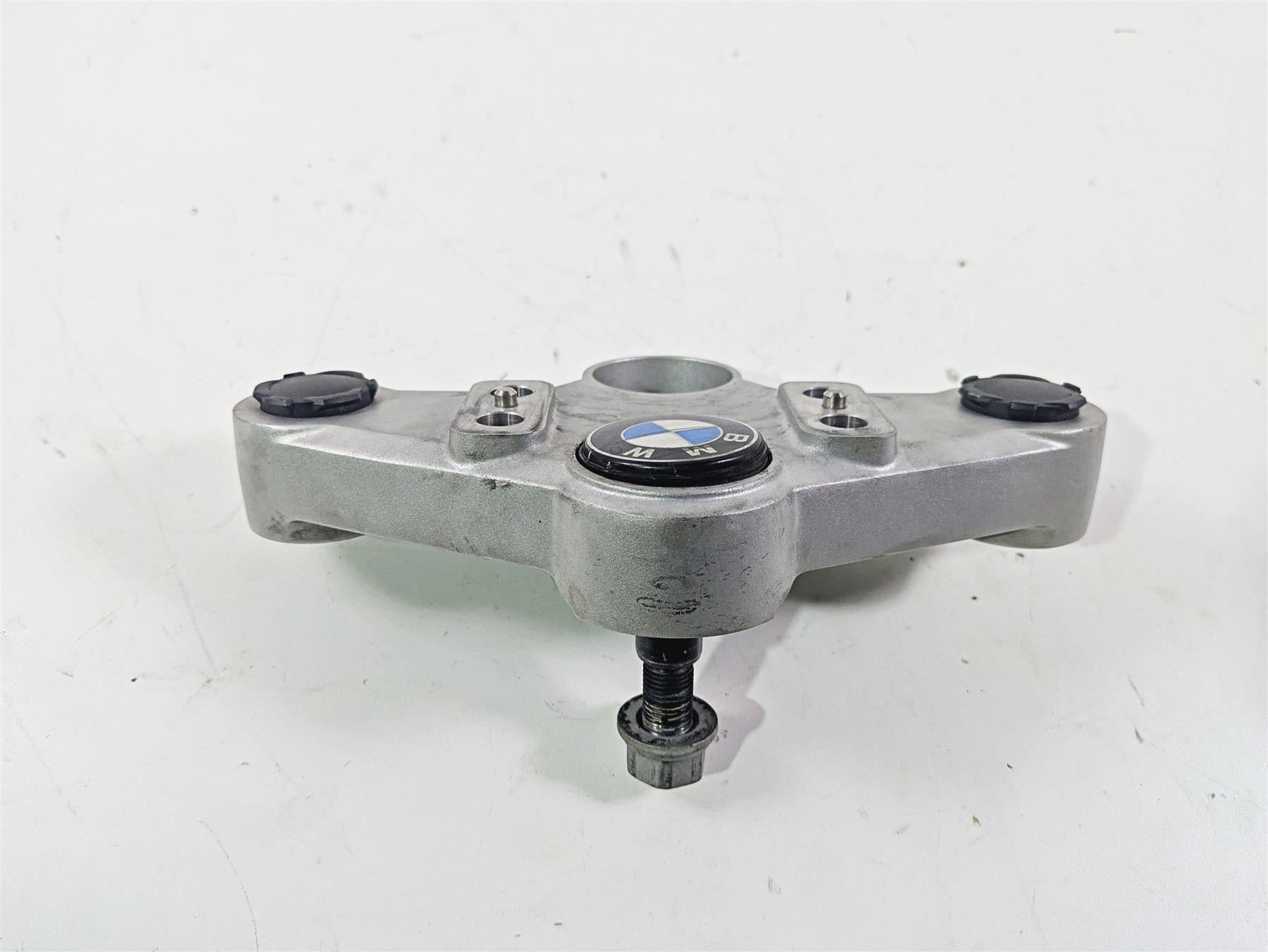 2010 BMW R1200GS K25 Upper Triple Tree Steering Clamp 31427718170 {{ shop.shopifyCountryName }} - Mototech271