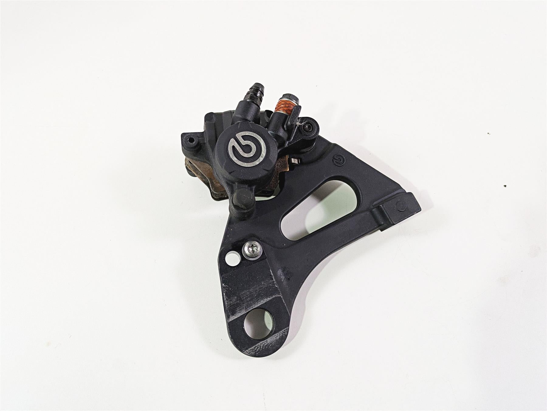 2024 Triumph Tiger 900 GT Brembo Rear Brake Caliper + Bracket T2022330 {{ shop.shopifyCountryName }} - Mototech271