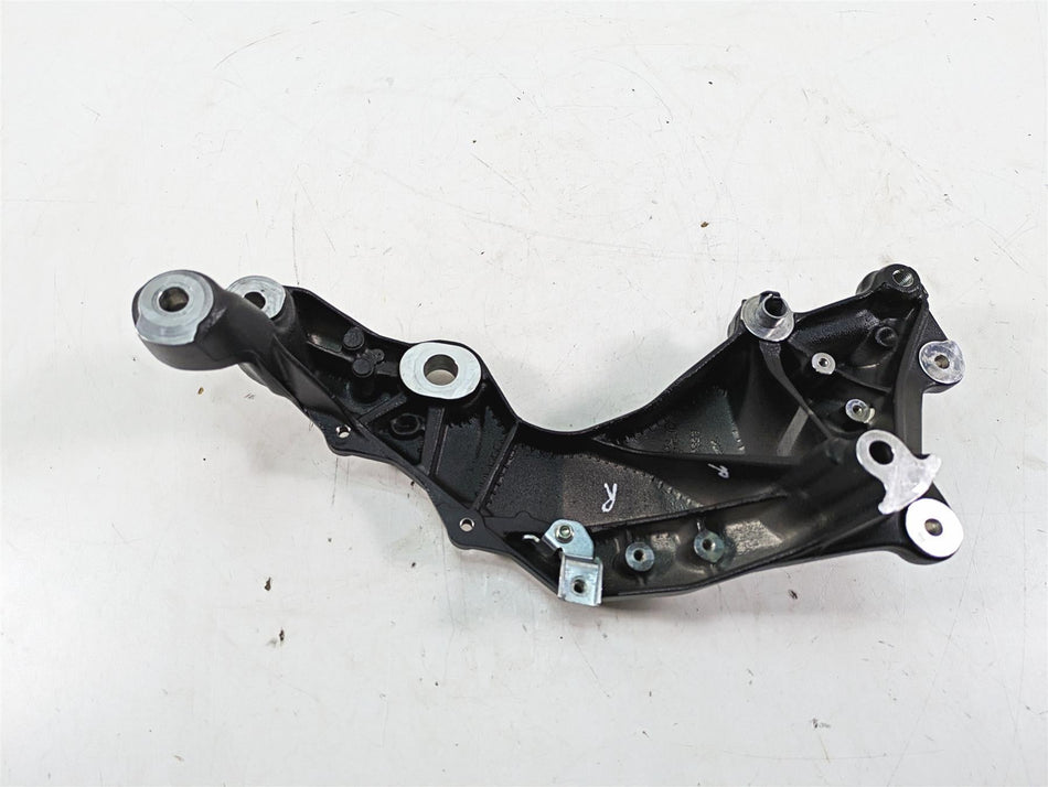 2017 Mv Agusta Dragster 800 Right Frame Footpeg Mount Plate Bracket 8BA0B5642 {{ shop.shopifyCountryName }} - Mototech271